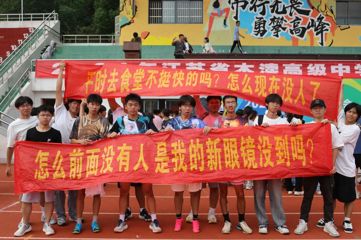 8fe719239cac4672a0c36352ec0bfe90.jpg